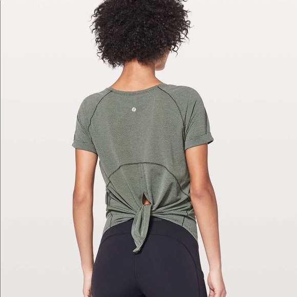 lululemon athletica Tops - NWOT Lululemon Open Up Tie Back Tee Heathered Camo Green